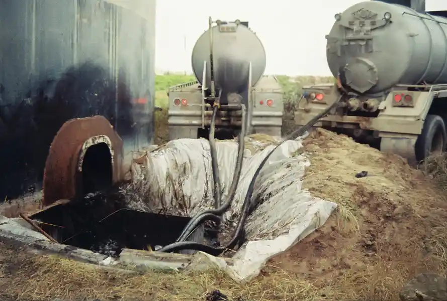 Oil and Waste Tank Cleaning